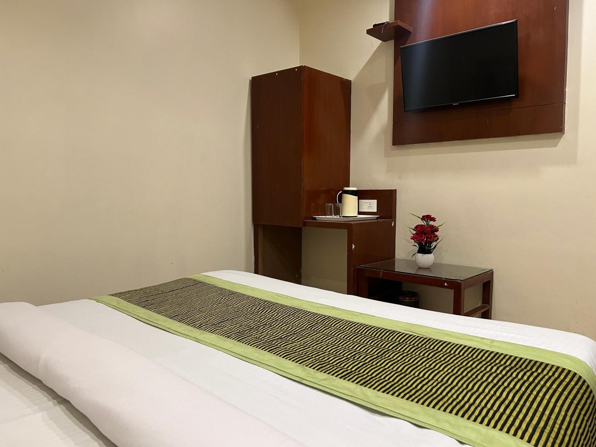 Saphire Dlx Near Railway Station New Delhi
